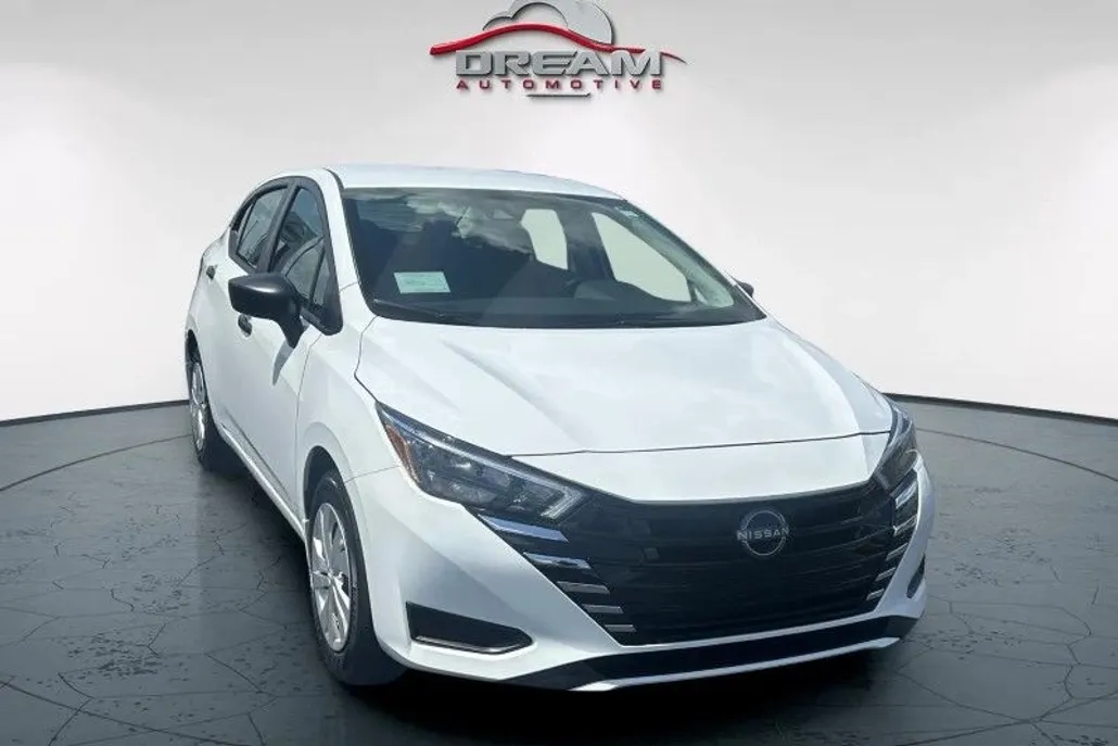 2025 Nissan Versa S photo 1
