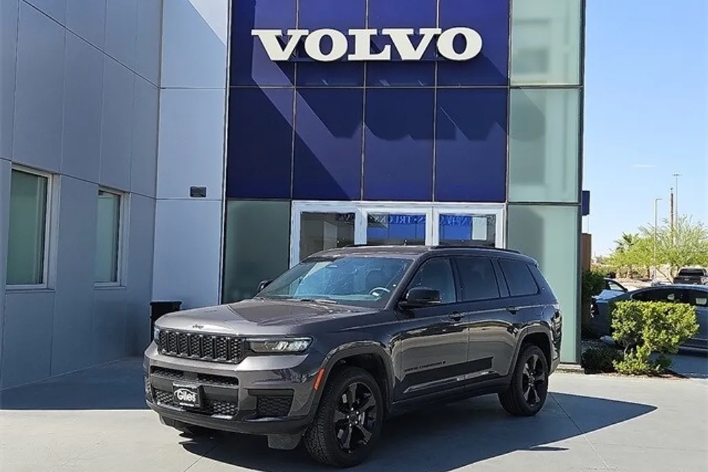 2023 Jeep Grand Cherokee Altitude photo 1