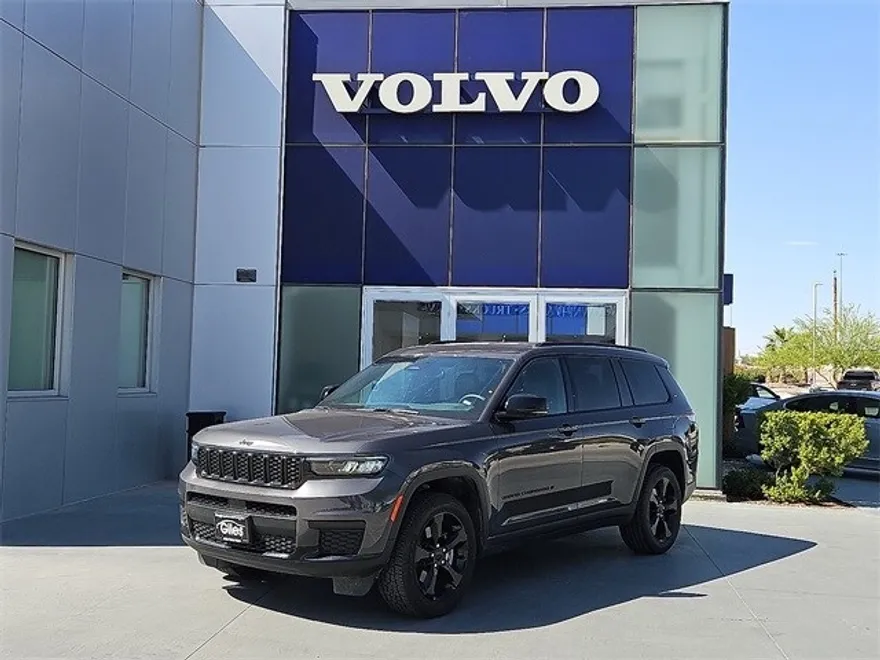2023 Jeep Grand Cherokee Altitude photo 1
