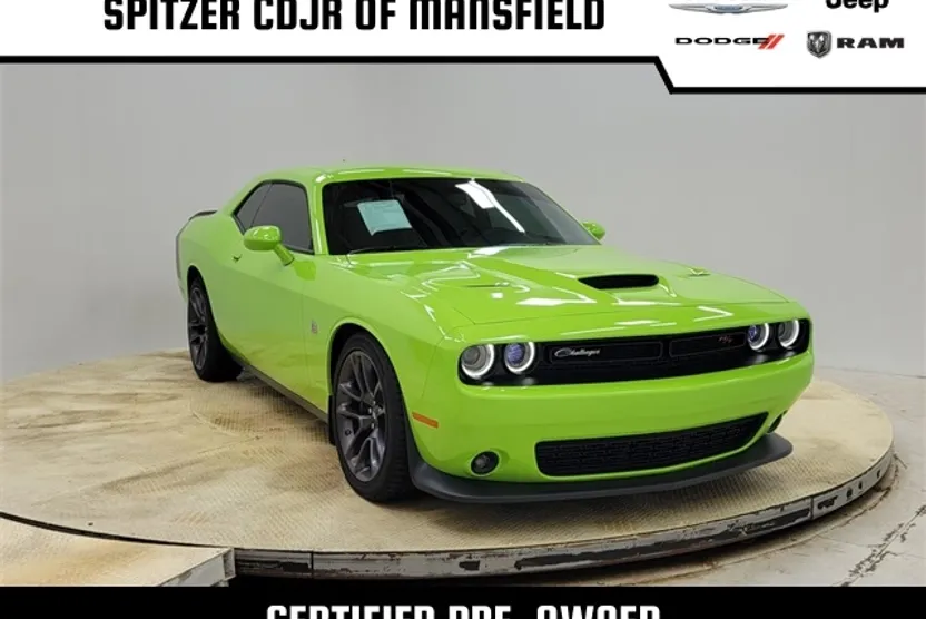 2023 Dodge Challenger R/T Scat Pack photo 1