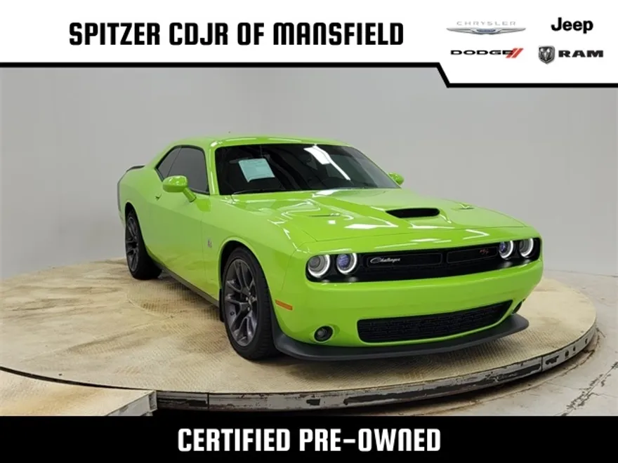 2023 Dodge Challenger R/T Scat Pack photo 1