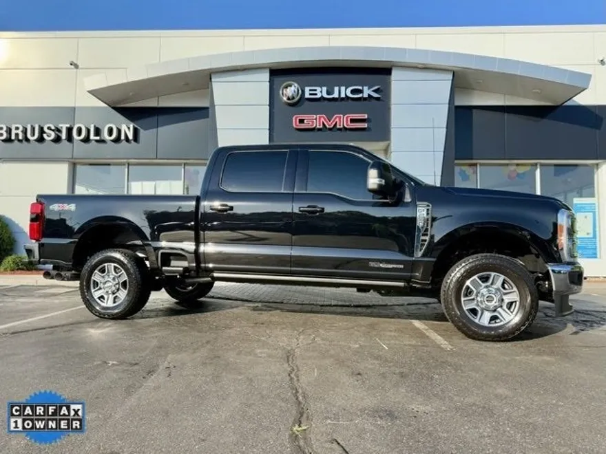 2023 Ford F-250 XL photo 1