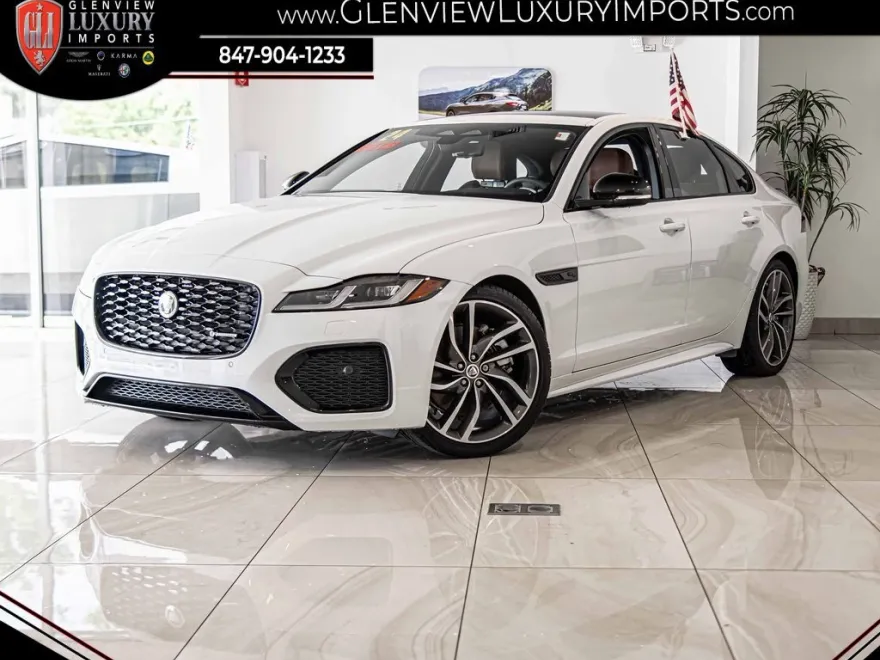 2024 Jaguar E-PACE P300 R-Dynamic SE photo 1