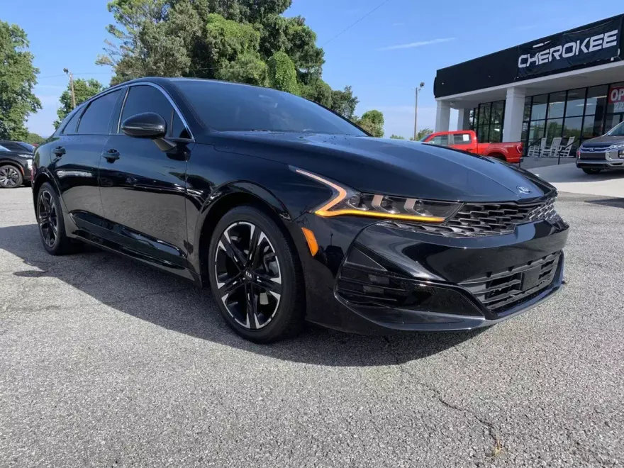 2021 Kia K5 GT-Line photo 1