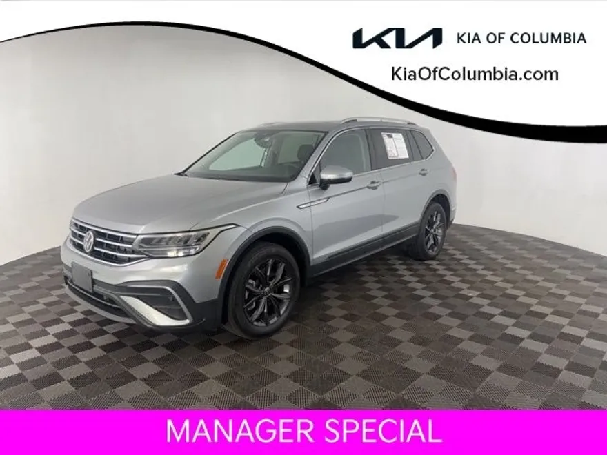 2022 Volkswagen Tiguan SE photo 1