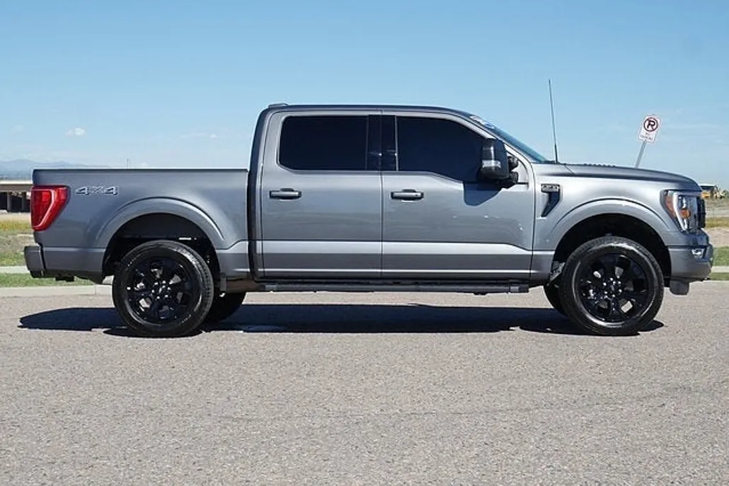2023 Ford F-150 XLT photo 1