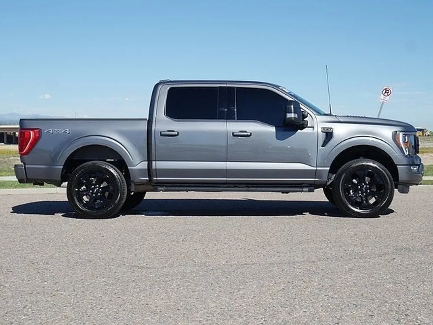 2023 Ford F-150 XLT photo 1