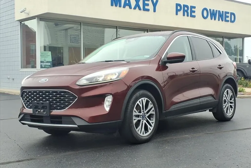 2021 Ford Escape SEL photo 1