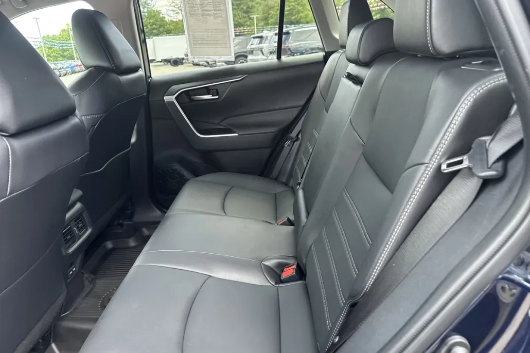 2024 Toyota RAV4 XLE Premium photo 1