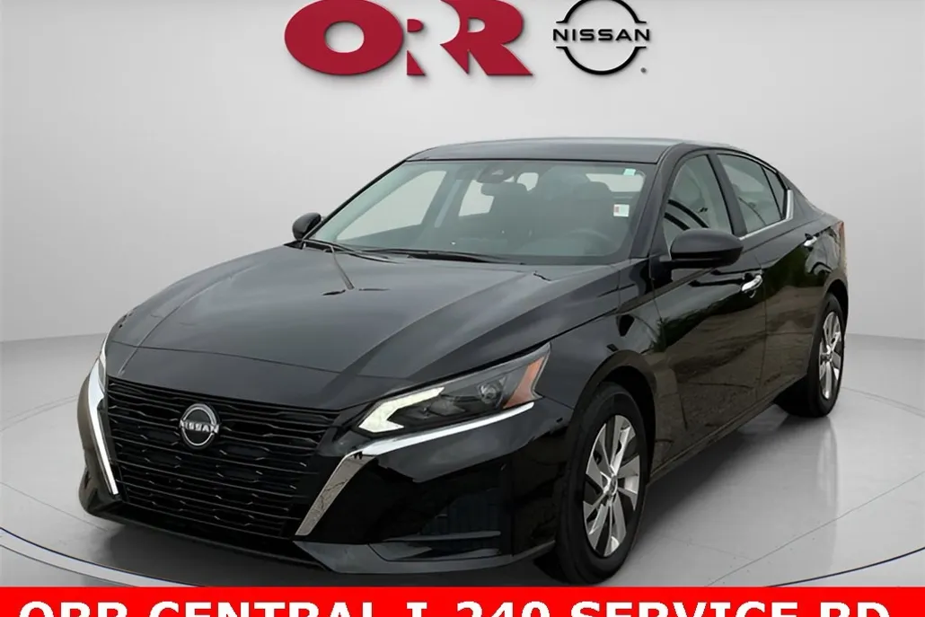 2025 Nissan Altima S photo 1