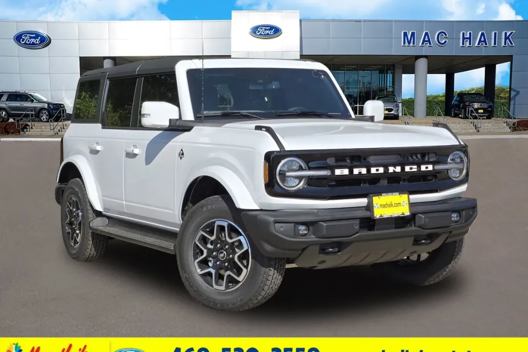 2025 Ford Bronco Outer Banks photo 1