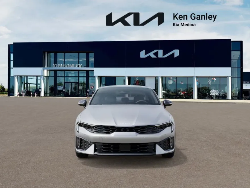 2026 Kia K5 GT-Line photo 1