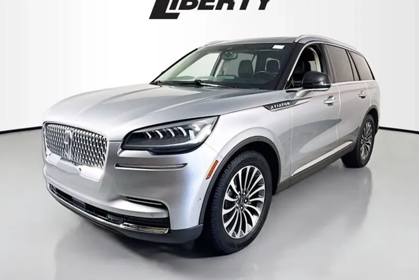 2023 Lincoln Aviator Reserve photo 1
