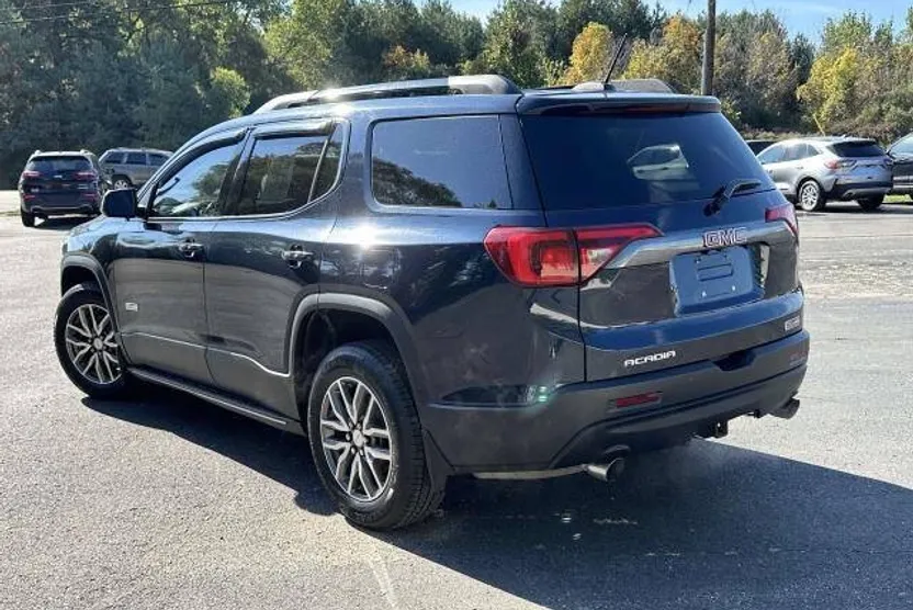 2017 Gmc Acadia All Terrain photo 1