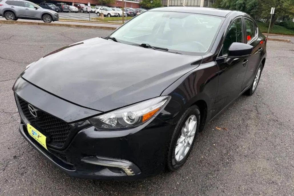 2017 Mazda Mazda3 Sport photo 1