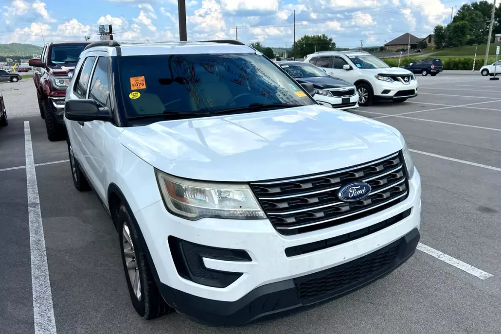 2016 Ford Explorer Base photo 1