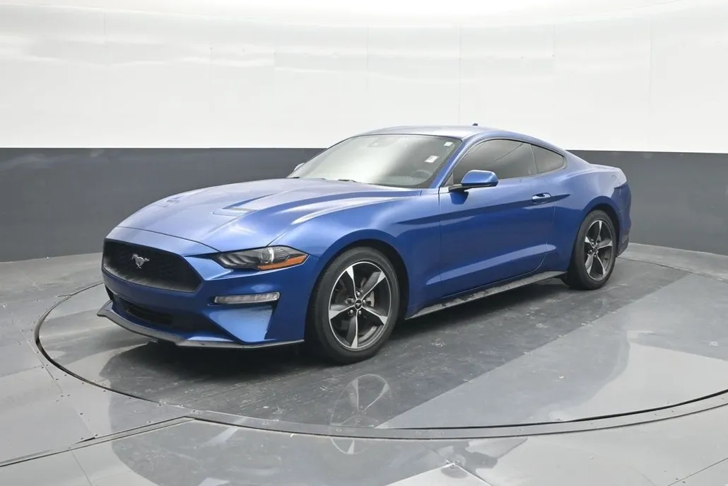 2022 Ford Mustang EcoBoost photo 1