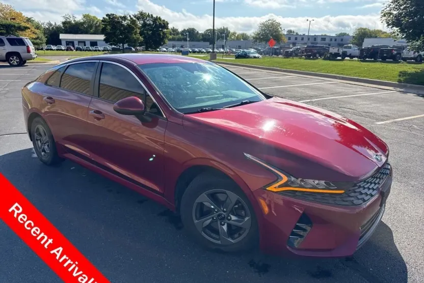 2021 Kia K5 LX photo 1