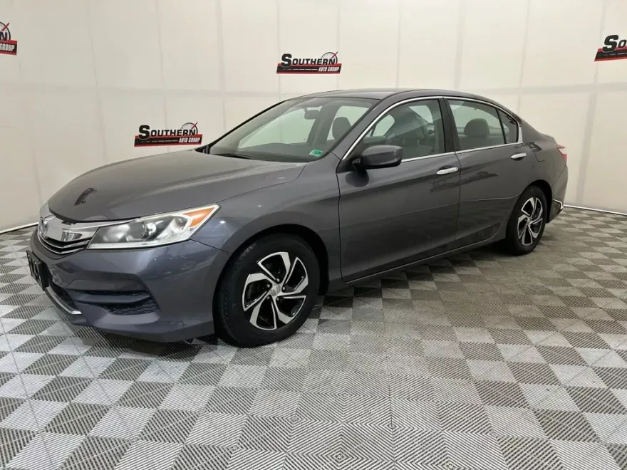 2017 Honda Accord LX photo 1
