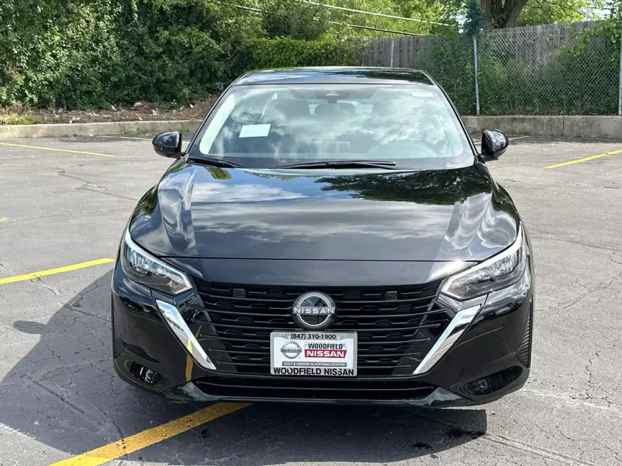 2025 Nissan Sentra SV photo 1