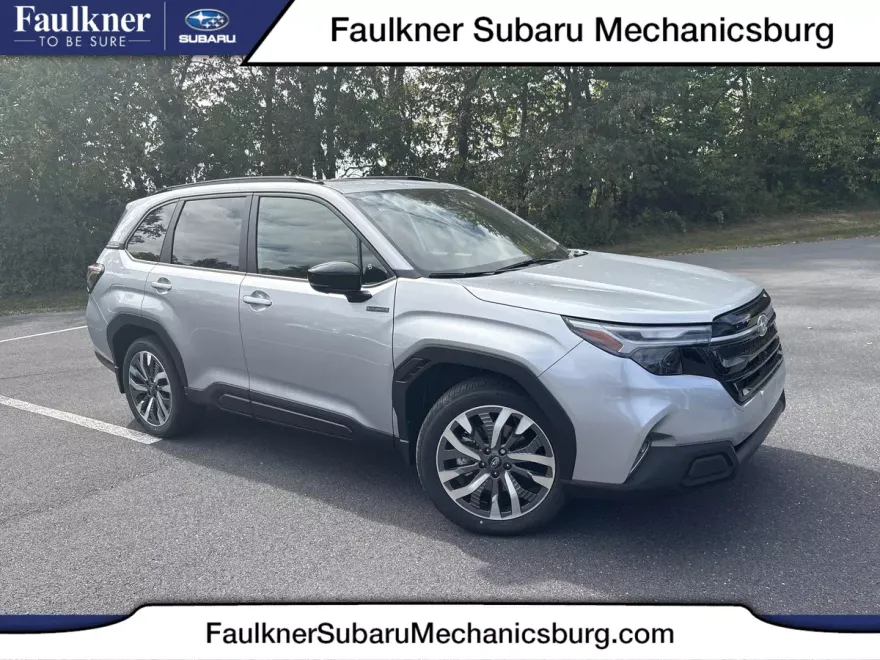 2025 Subaru Forester Touring photo 1