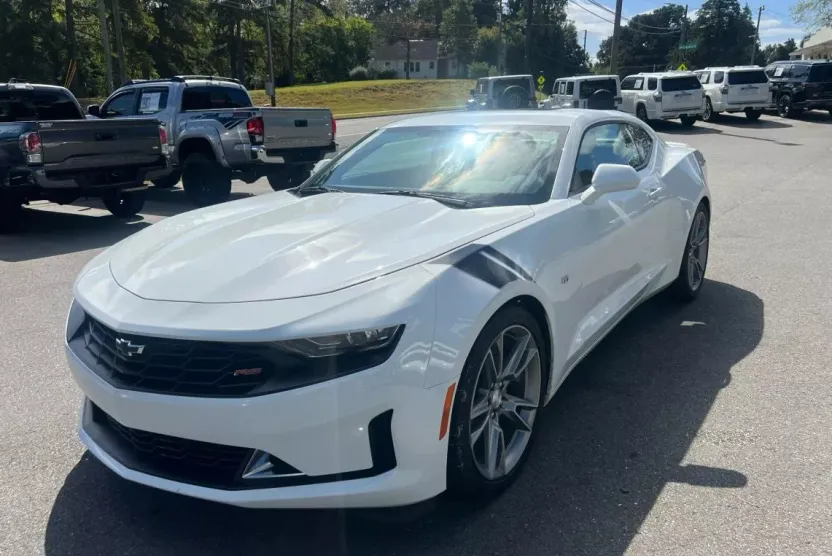 2019 Chevrolet Camaro Coupe photo 1