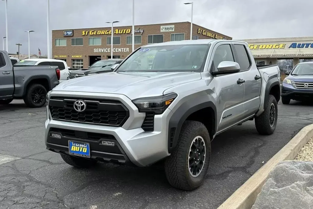 2024 Toyota Tacoma TRD photo 1