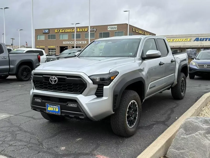 2024 Toyota Tacoma TRD photo 1