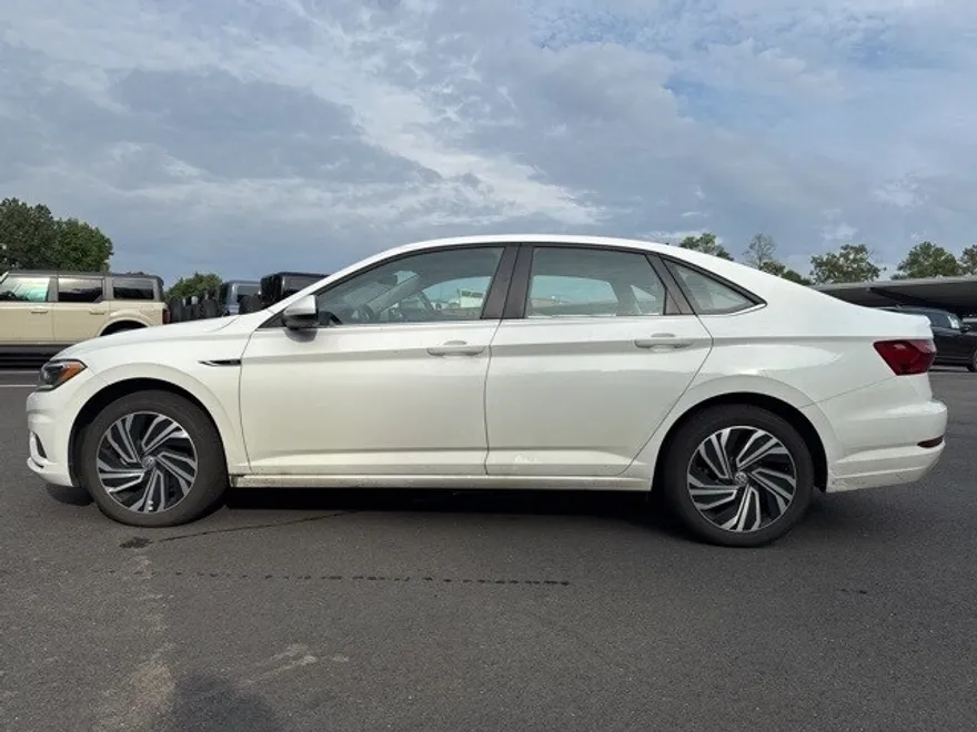 2021 Volkswagen Jetta SEL photo 1