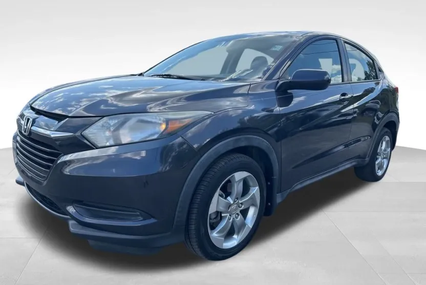 2017 Honda HR-V LX photo 1