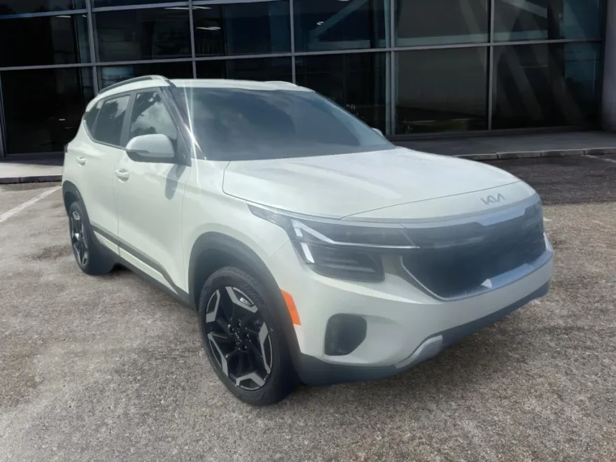 2026 Kia Seltos SX photo 1