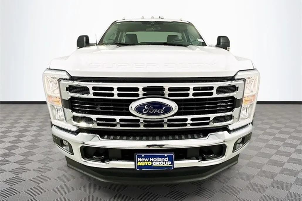 2026 Ford F-550 XL photo 1