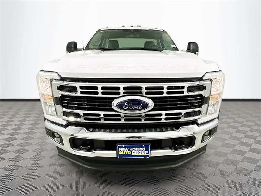 2026 Ford F-550 XL photo 1