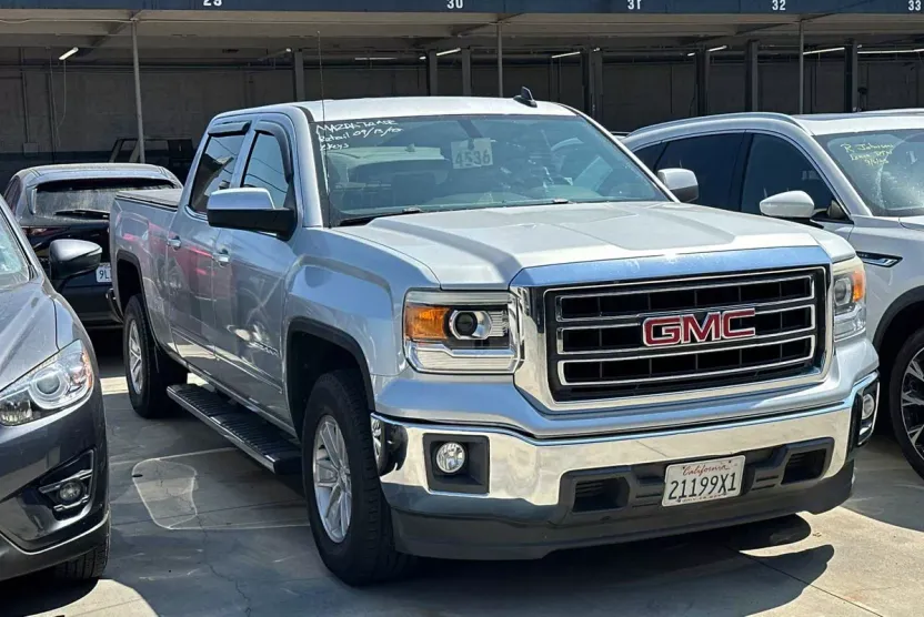 2015 Gmc Sierra 1500 SLE photo 1