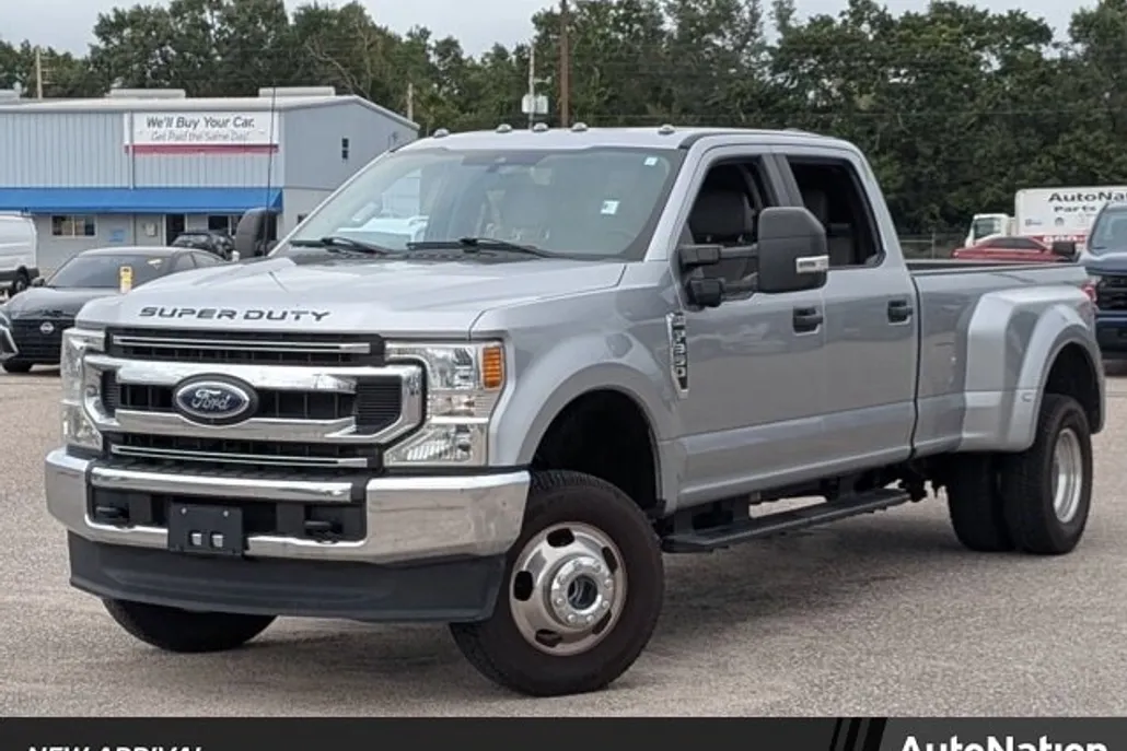2022 Ford F-350 XL photo 1