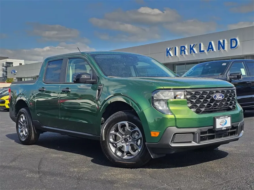 2025 Ford Maverick XLT photo 1