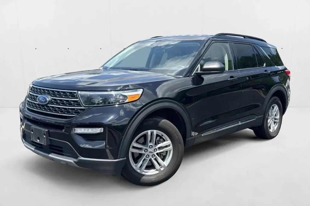 2024 Ford Explorer XLT photo 1