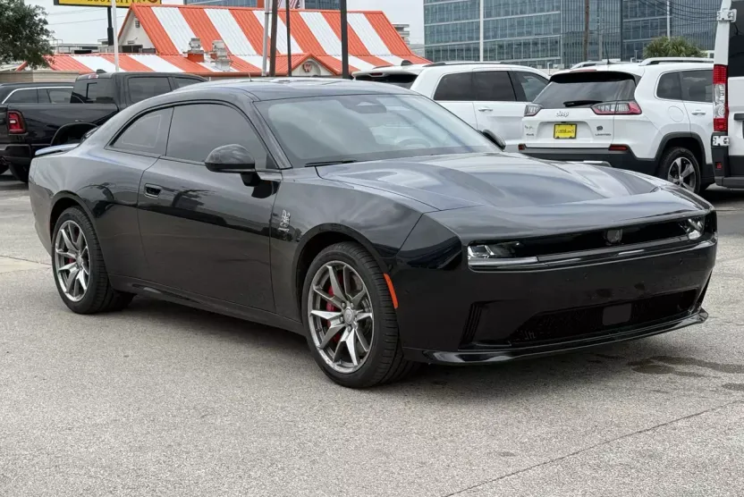 2025 Dodge Charger Daytona Scat Pack AWD photo 1