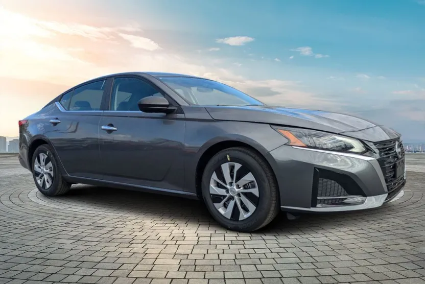 2025 Nissan Altima S photo 1