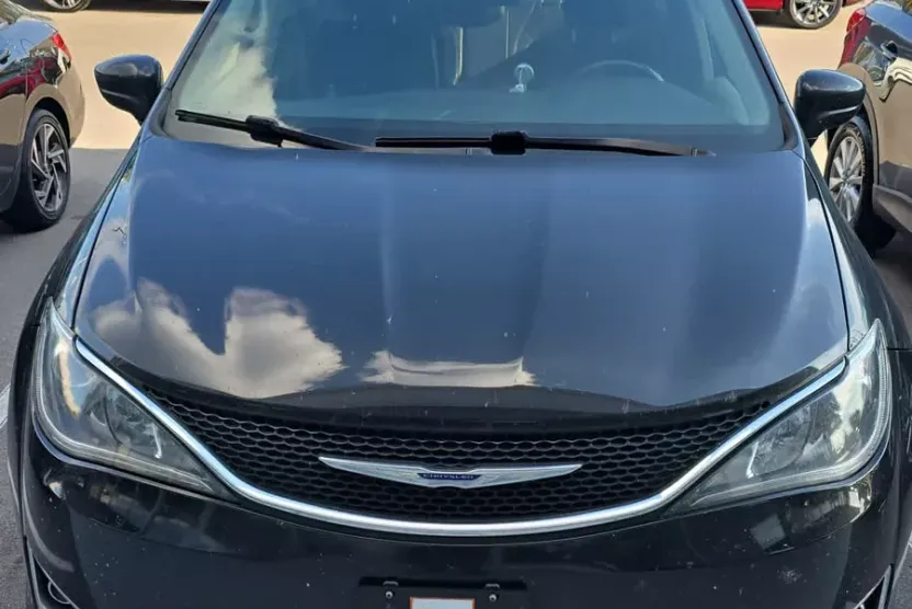 2018 Chrysler Pacifica Touring L photo 1