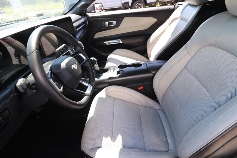 2024 Ford Mustang EcoBoost Premium Convertible photo 1