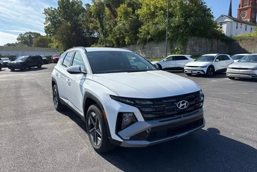 2026 Hyundai Tucson SEL photo 1