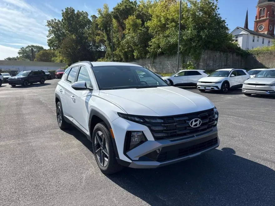 2026 Hyundai Tucson SEL photo 1