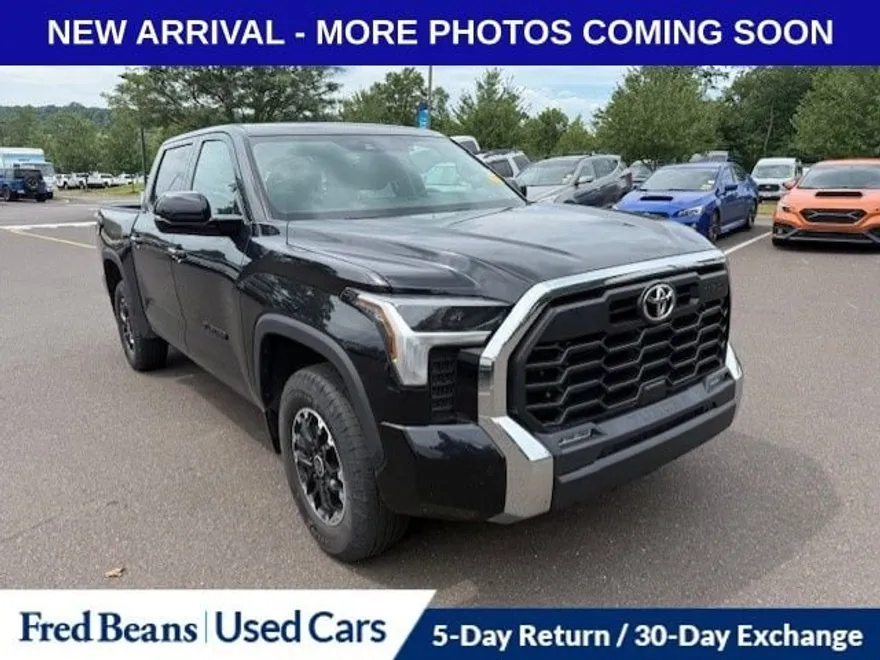 2022 Toyota Tundra SR5 photo 1
