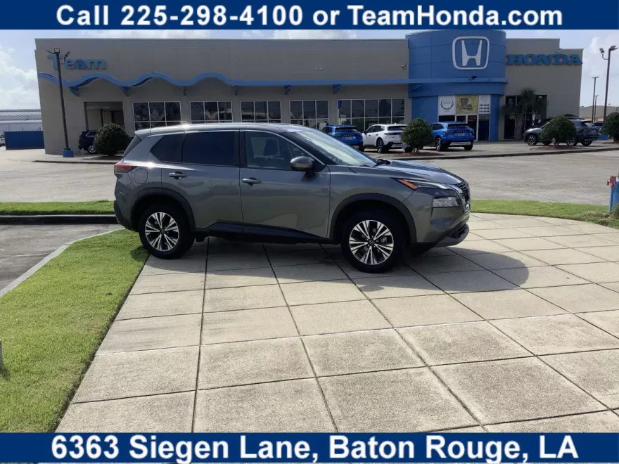 2023 Nissan Rogue SV photo 1