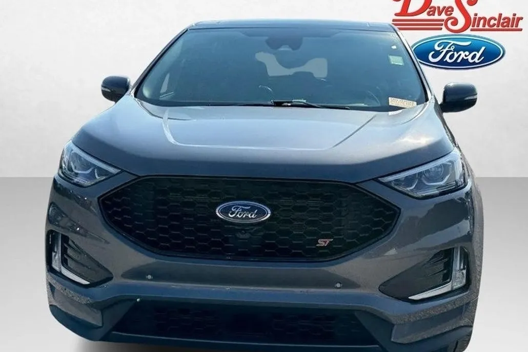 2024 Ford Edge ST photo 1