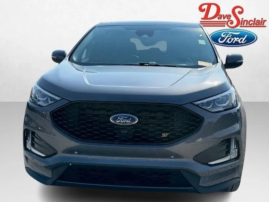 2024 Ford Edge ST photo 1