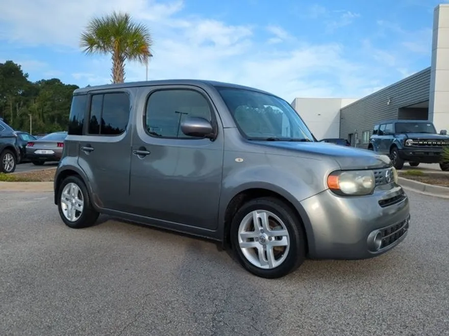 2013 Nissan Cube SL photo 1