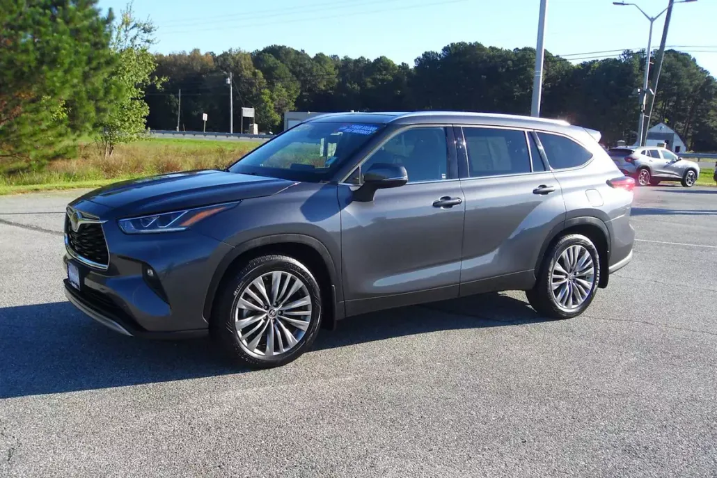2020 Toyota Highlander Platinum photo 1