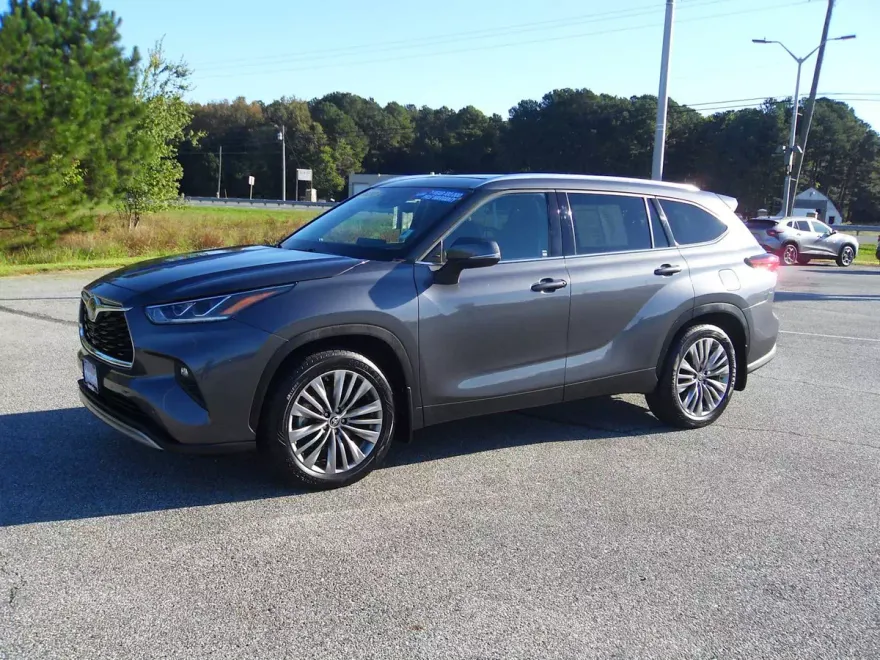2020 Toyota Highlander Platinum photo 1